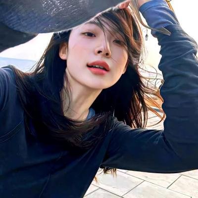 捡个女帝当老婆